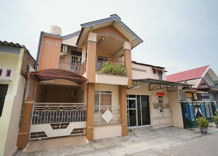 Oyo 2656 Az Zahra Residence Syariah Surabaya